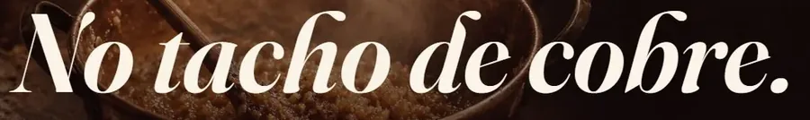 Título do site em letra serifada itálica: No tacho de cobre.